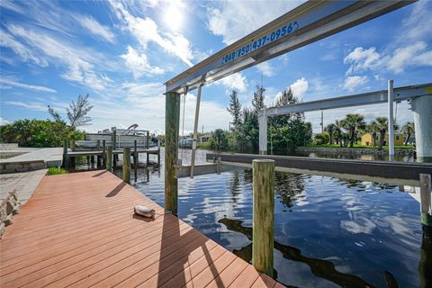 A home in PORT CHARLOTTE