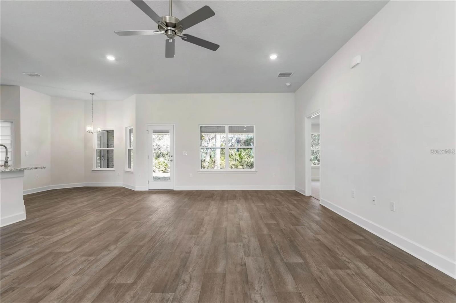 21 UNIONDALE PLACE