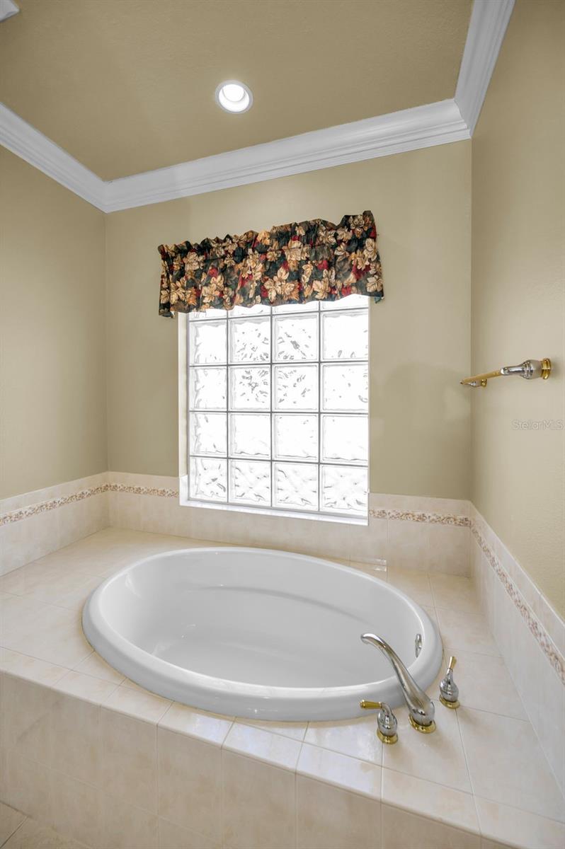 BAYOU CLUB ESTATES TRACT 5, PHASE 3 - Residential