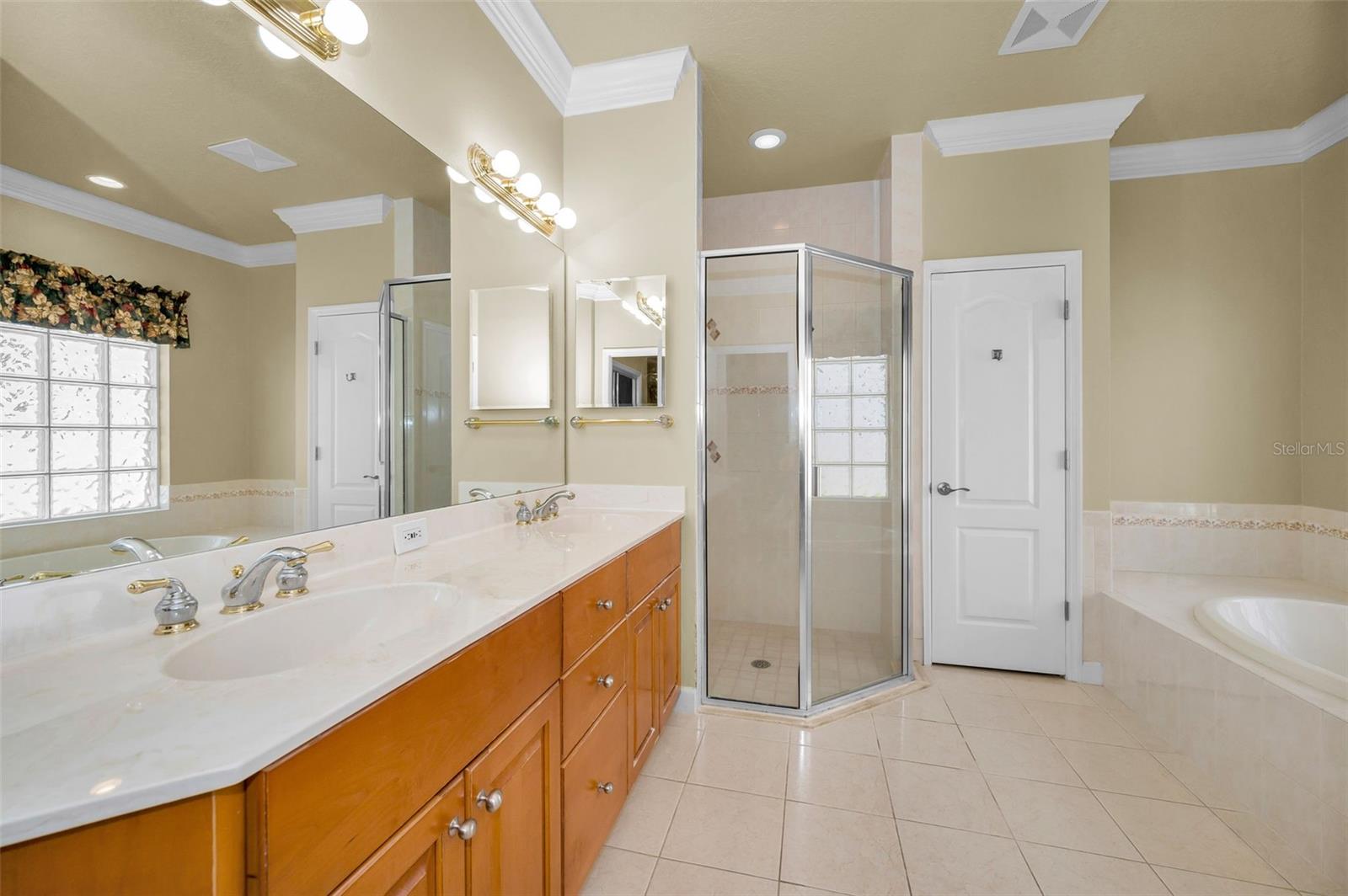 BAYOU CLUB ESTATES TRACT 5, PHASE 3 - Residential