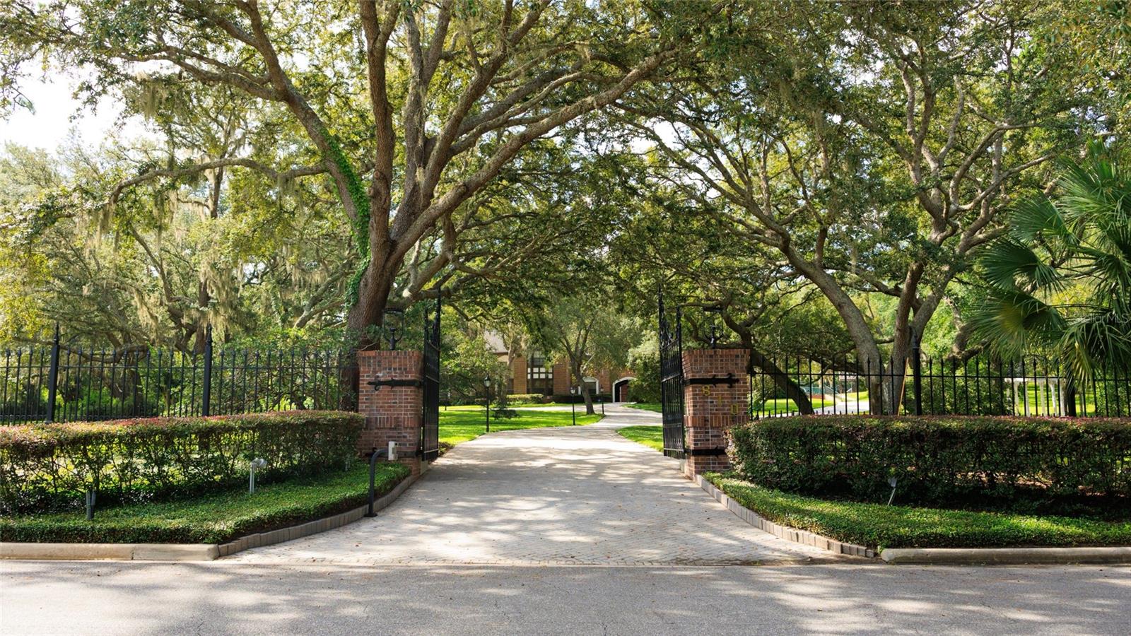 810 SWEETWATER CLUB BOULEVARD