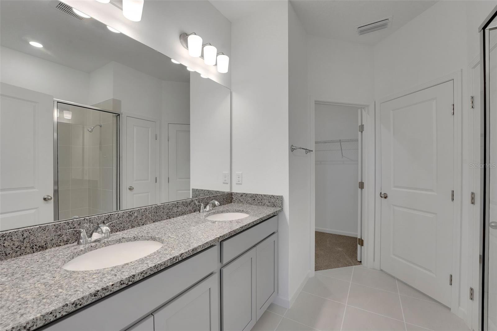 WILLOWBROOK - Residential