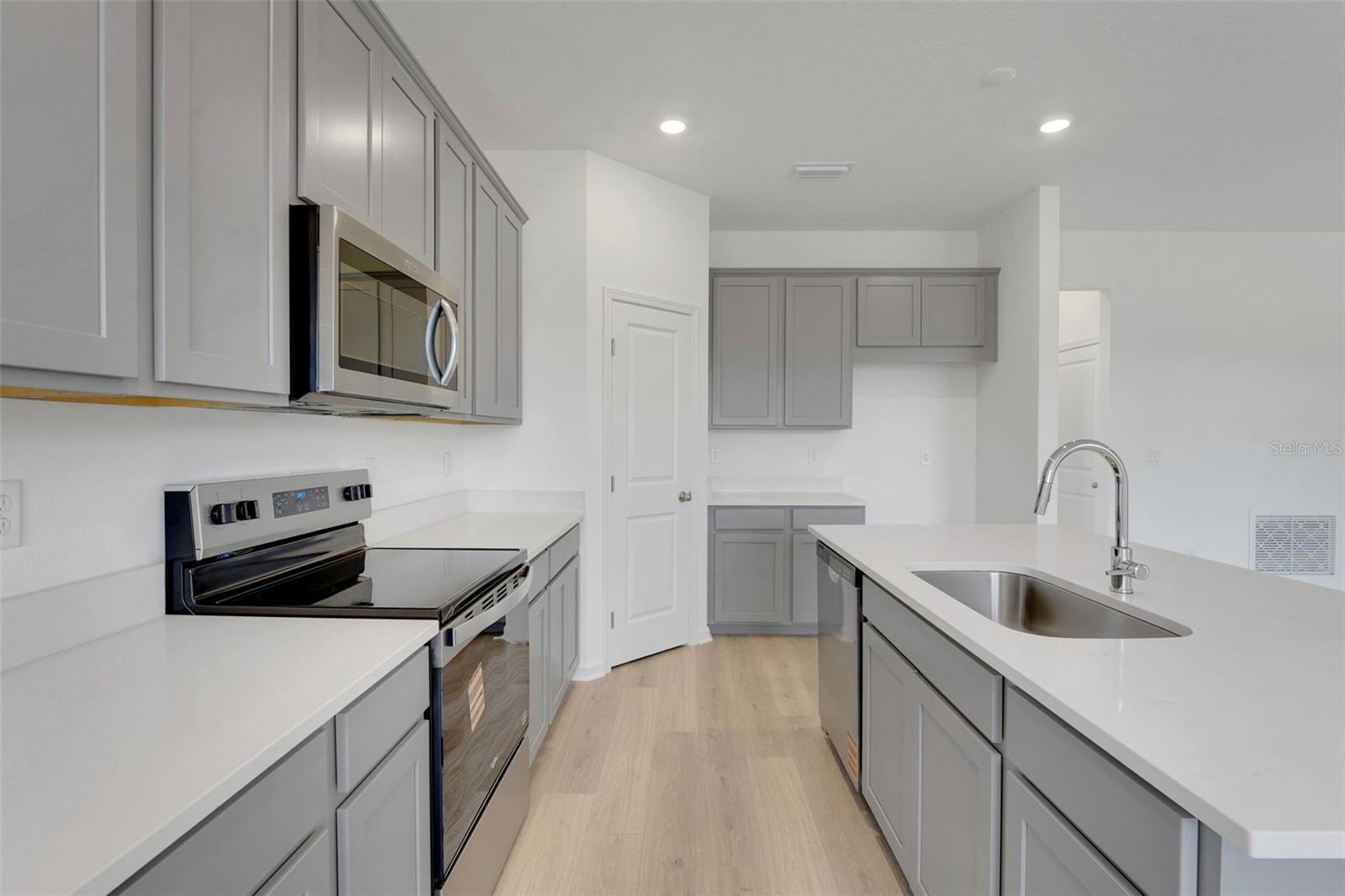 WILLOWBROOK - Residential