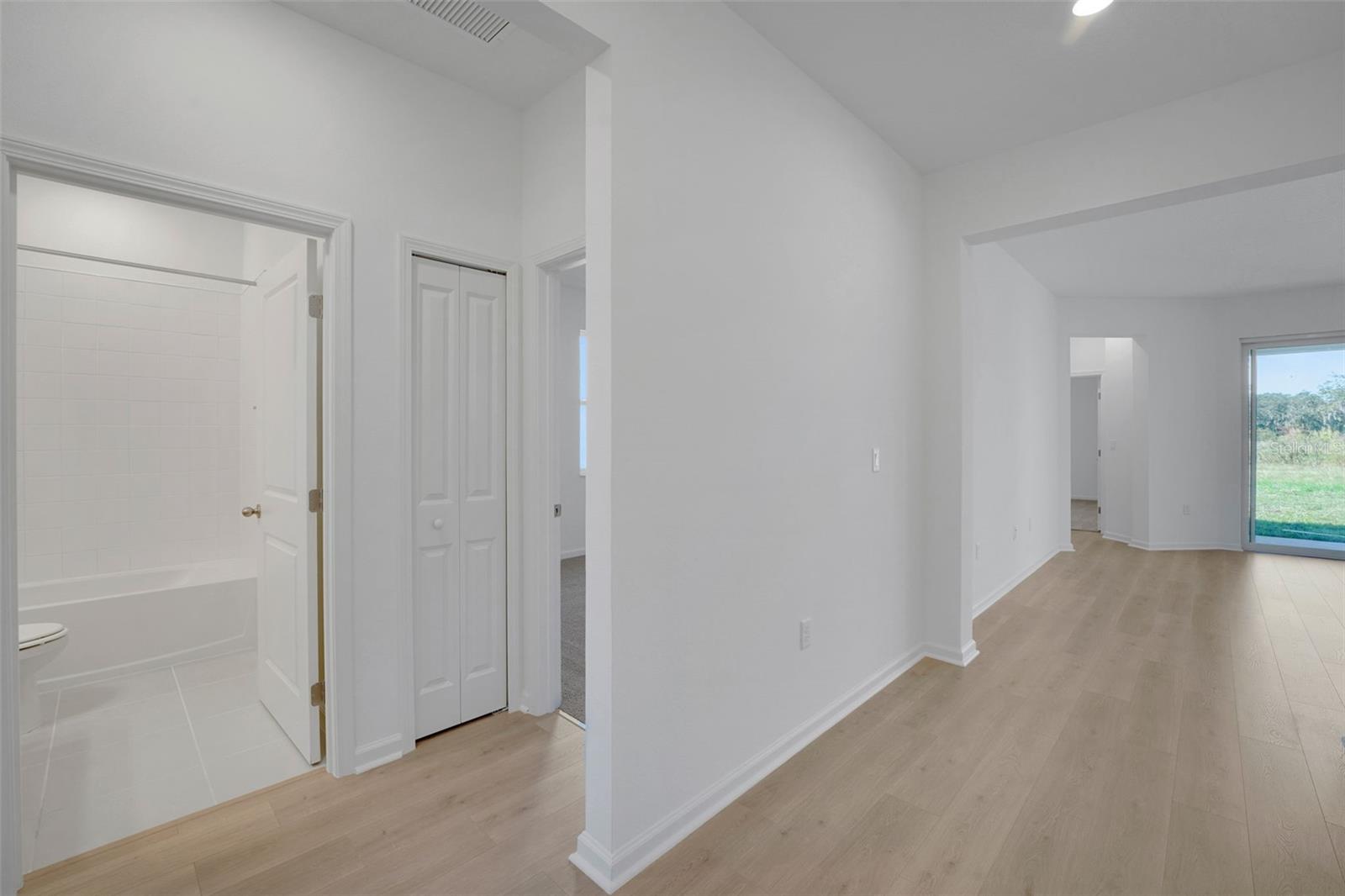 252 MEREDITH BOULEVARD