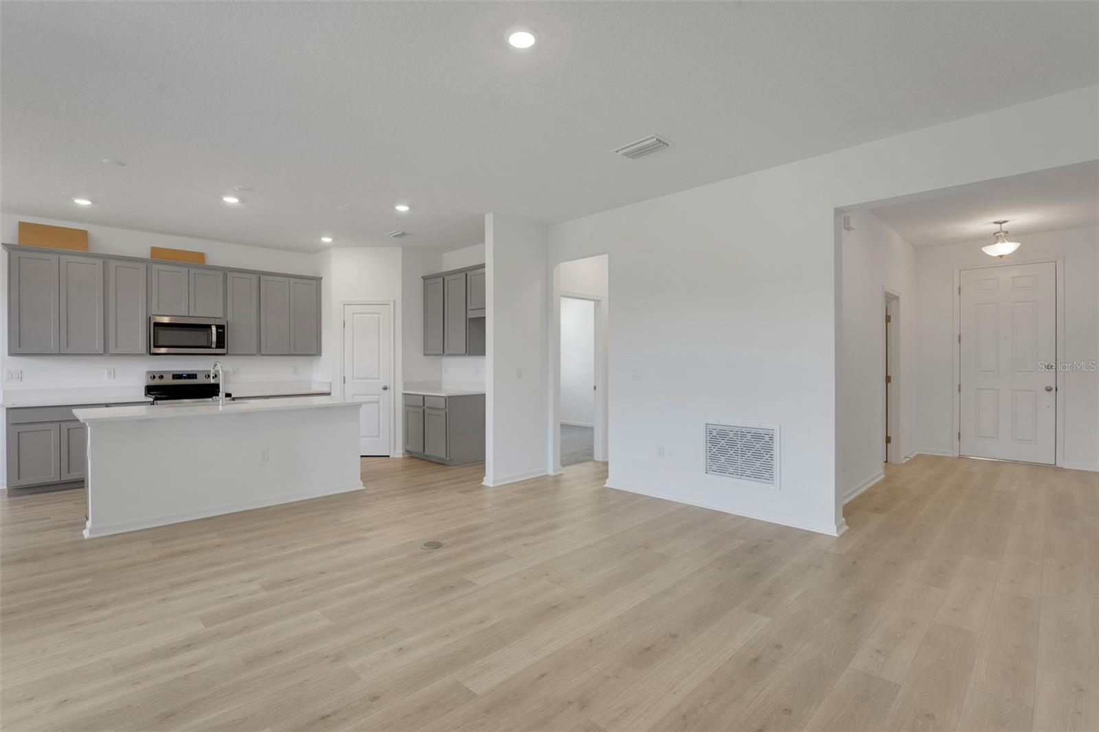 WILLOWBROOK - Residential