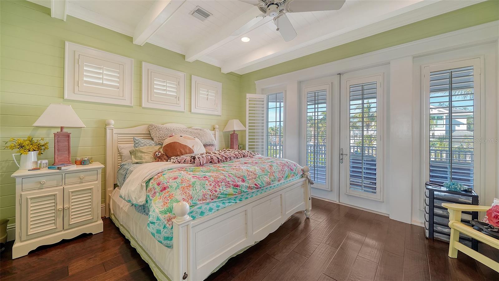 HIDDEN HARBOR - Residential