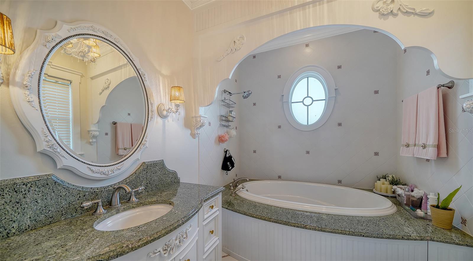 HIDDEN HARBOR - Residential