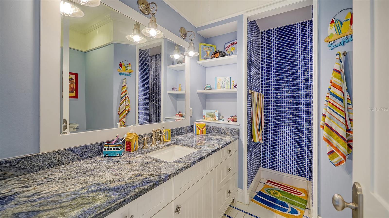 HIDDEN HARBOR - Residential