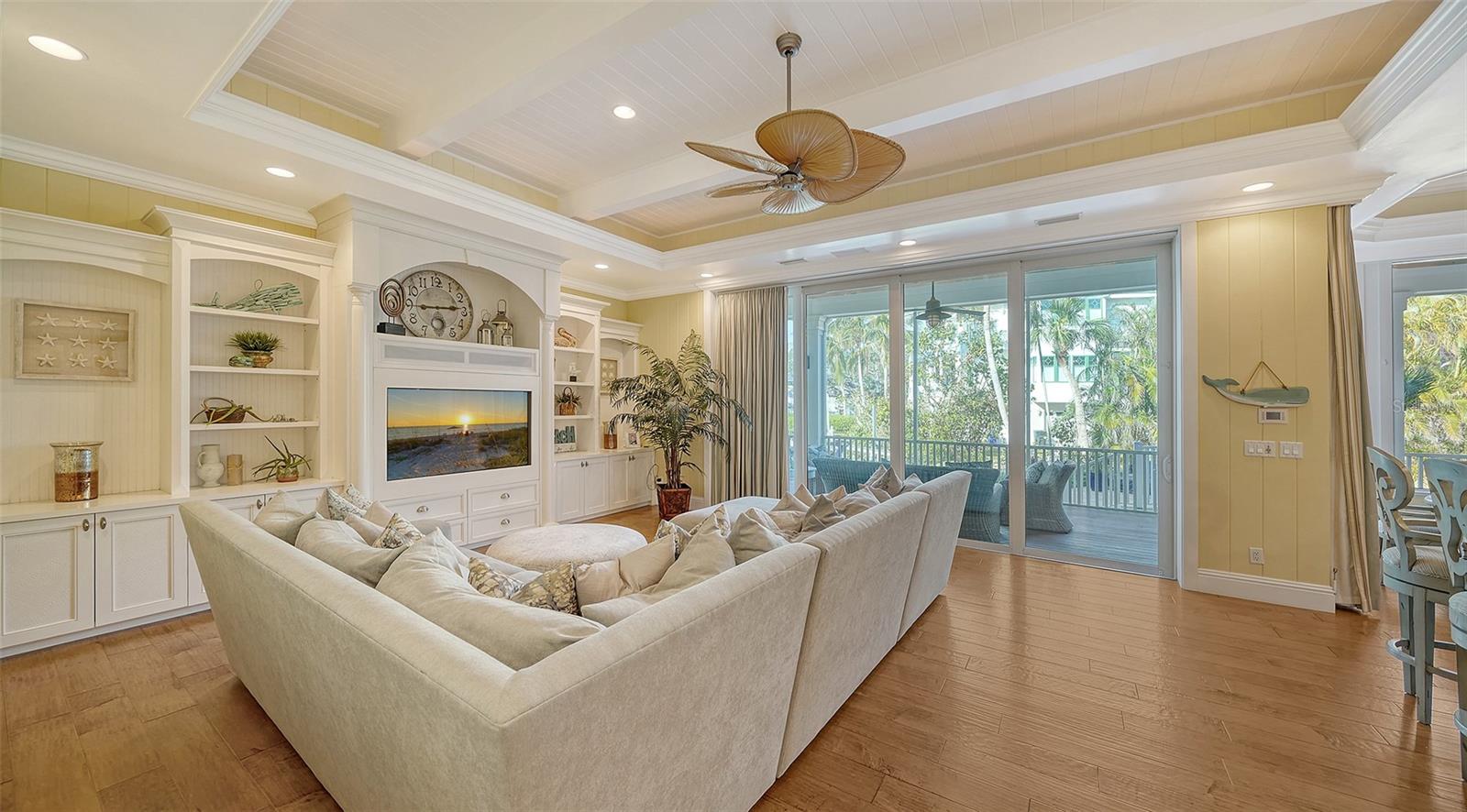 HIDDEN HARBOR - Residential