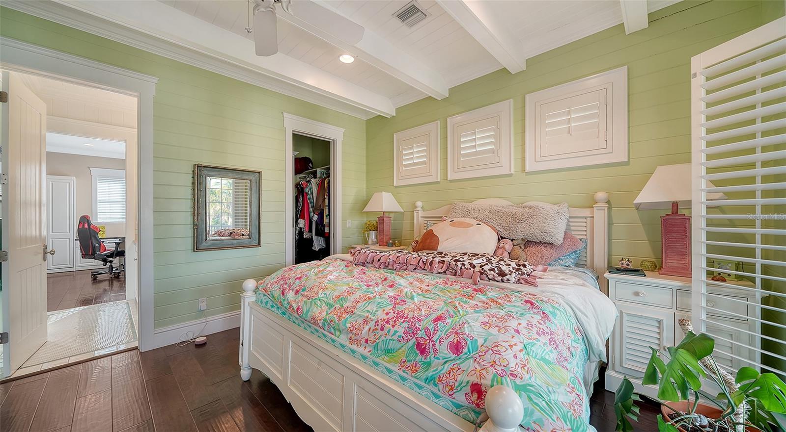 HIDDEN HARBOR - Residential