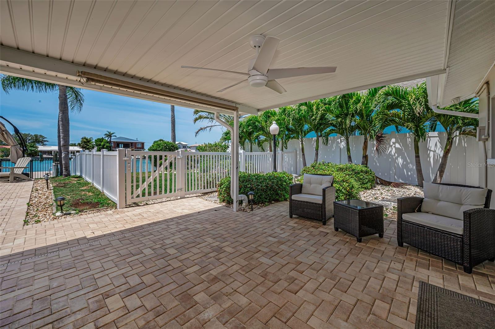 CAPRI ISLE - Residential