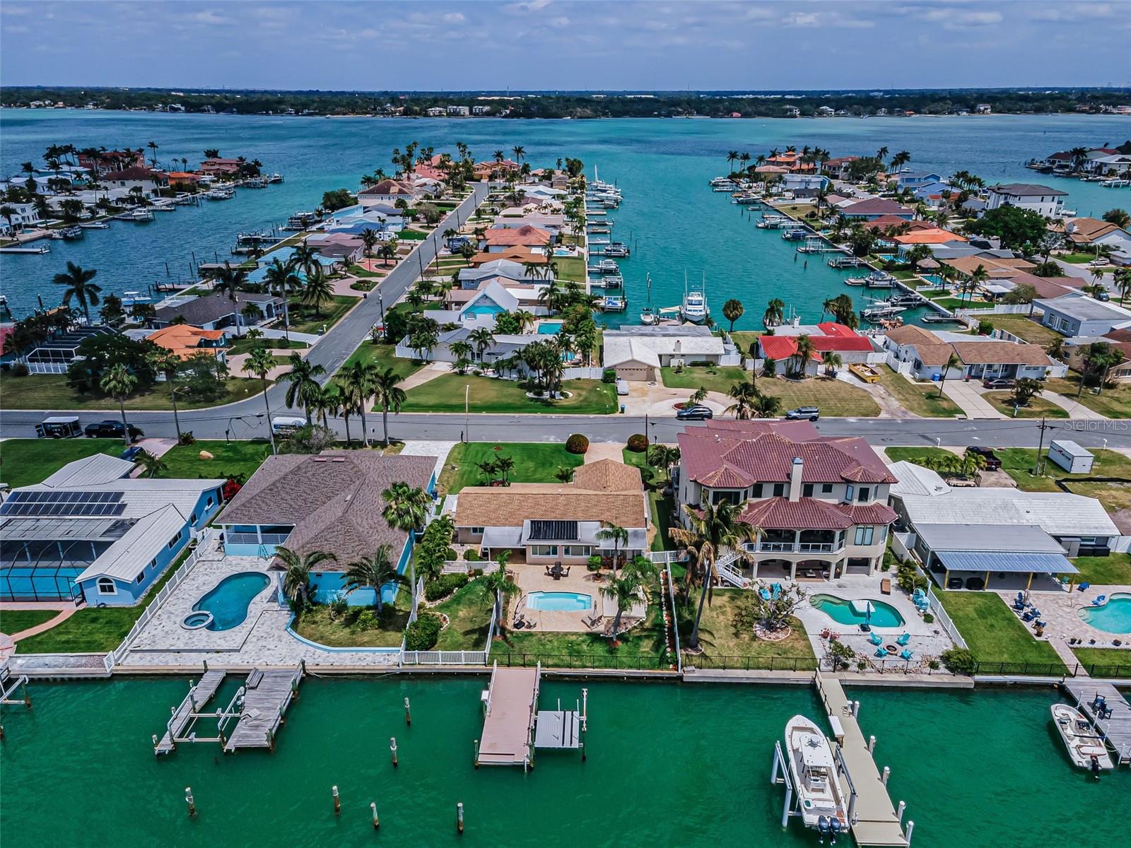 CAPRI ISLE - Residential