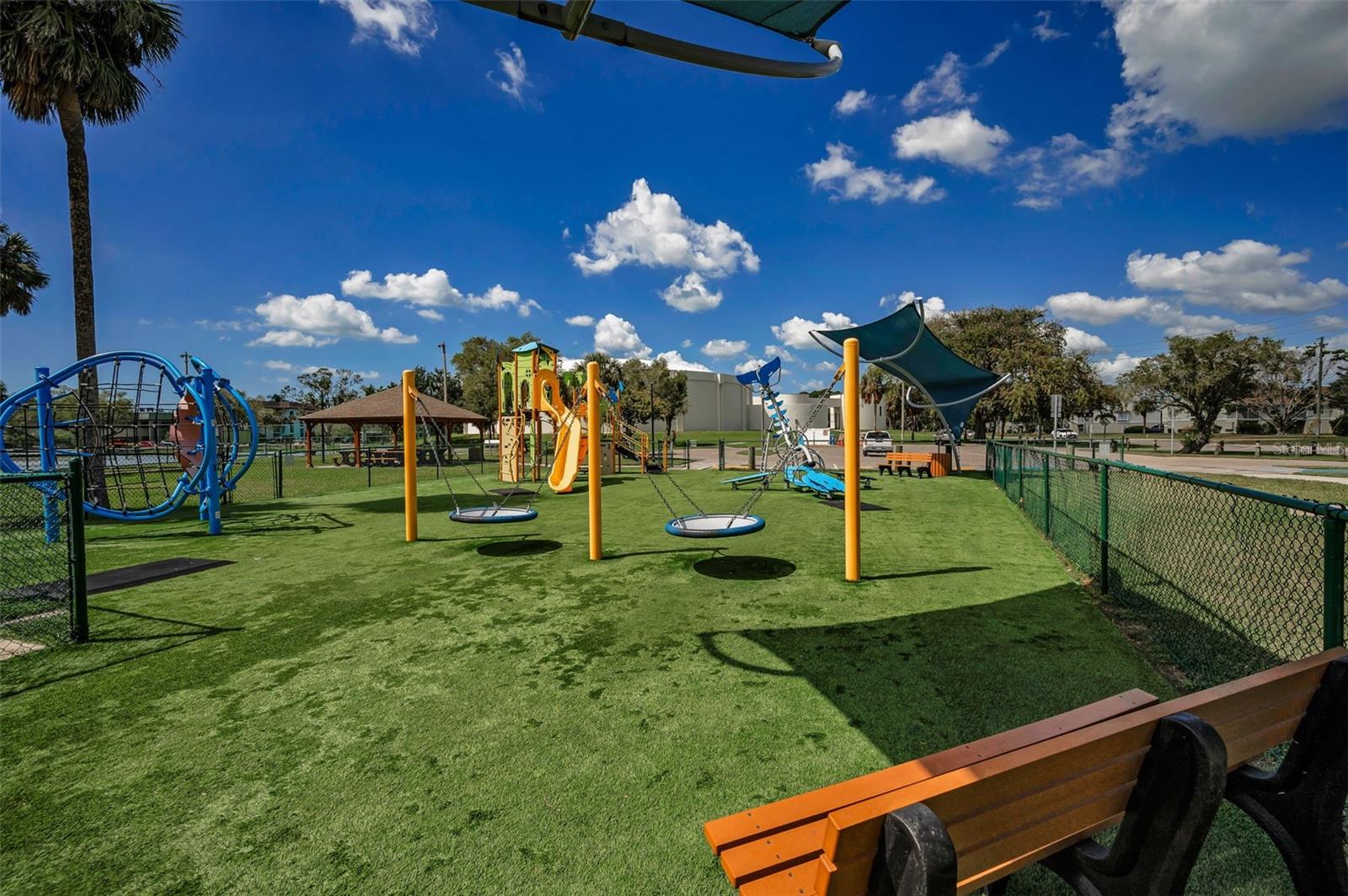 CAPRI ISLE - Residential