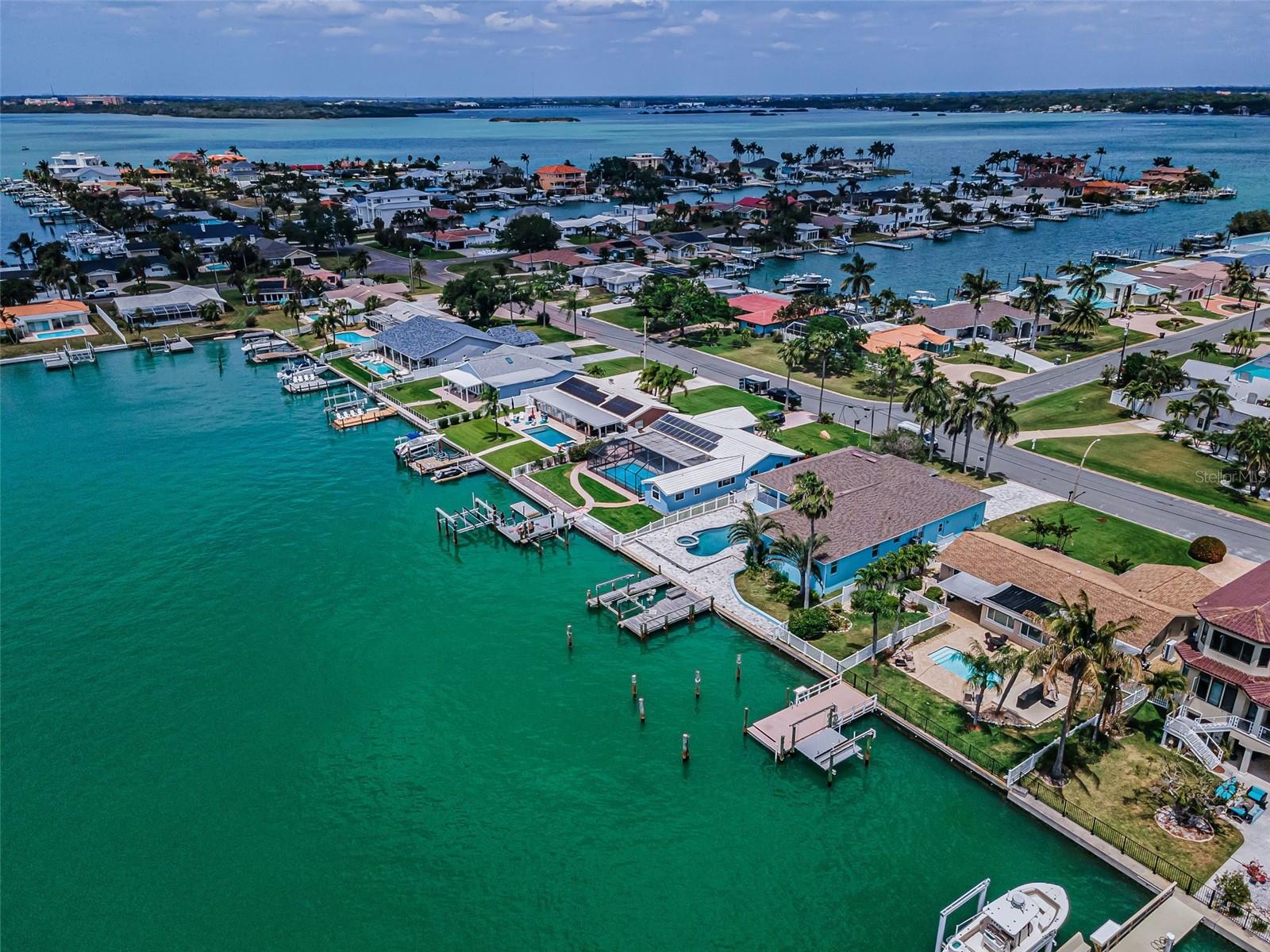 CAPRI ISLE - Residential