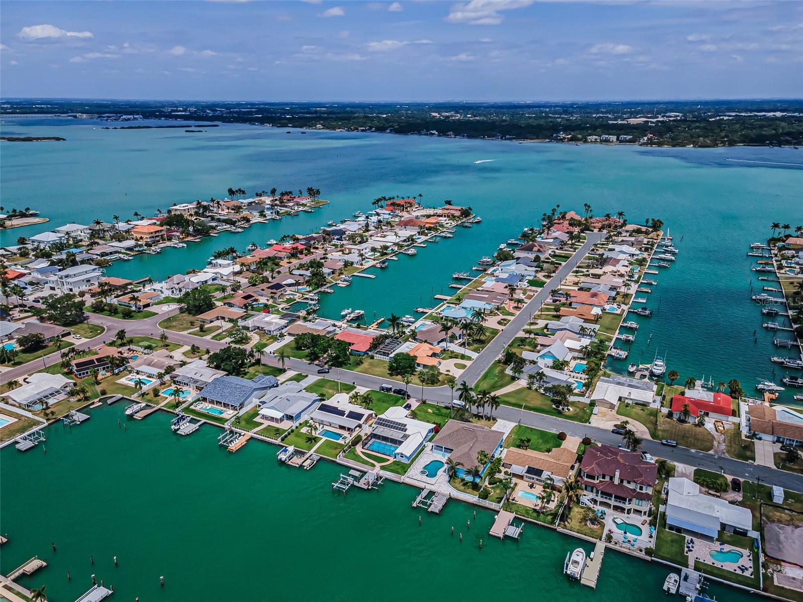CAPRI ISLE - Residential