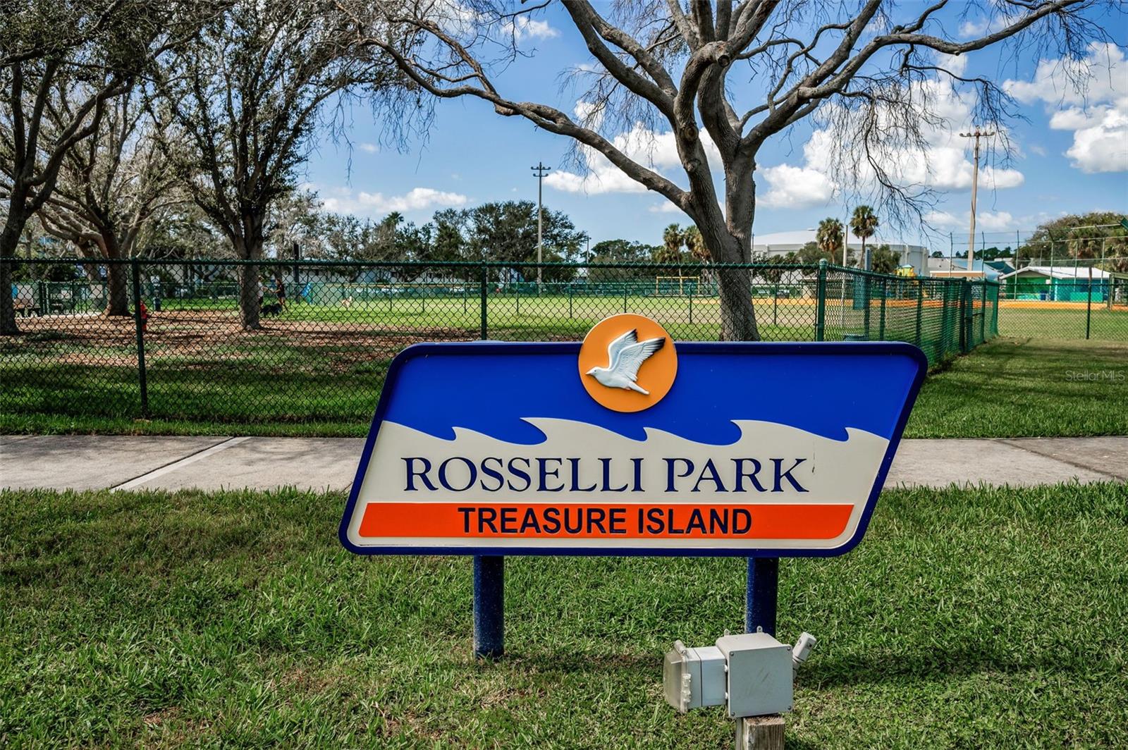 CAPRI ISLE - Residential