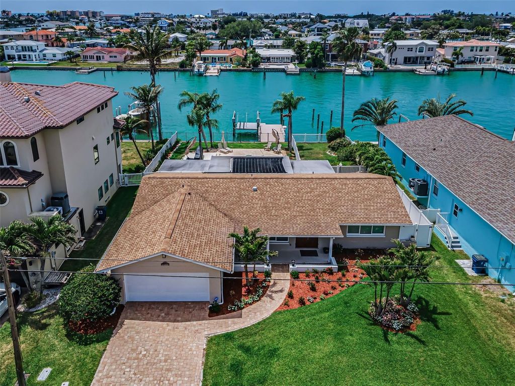 Photo of 11800 7th Street E, Treasure Island, FL 33706 (MLS # TB8498942)