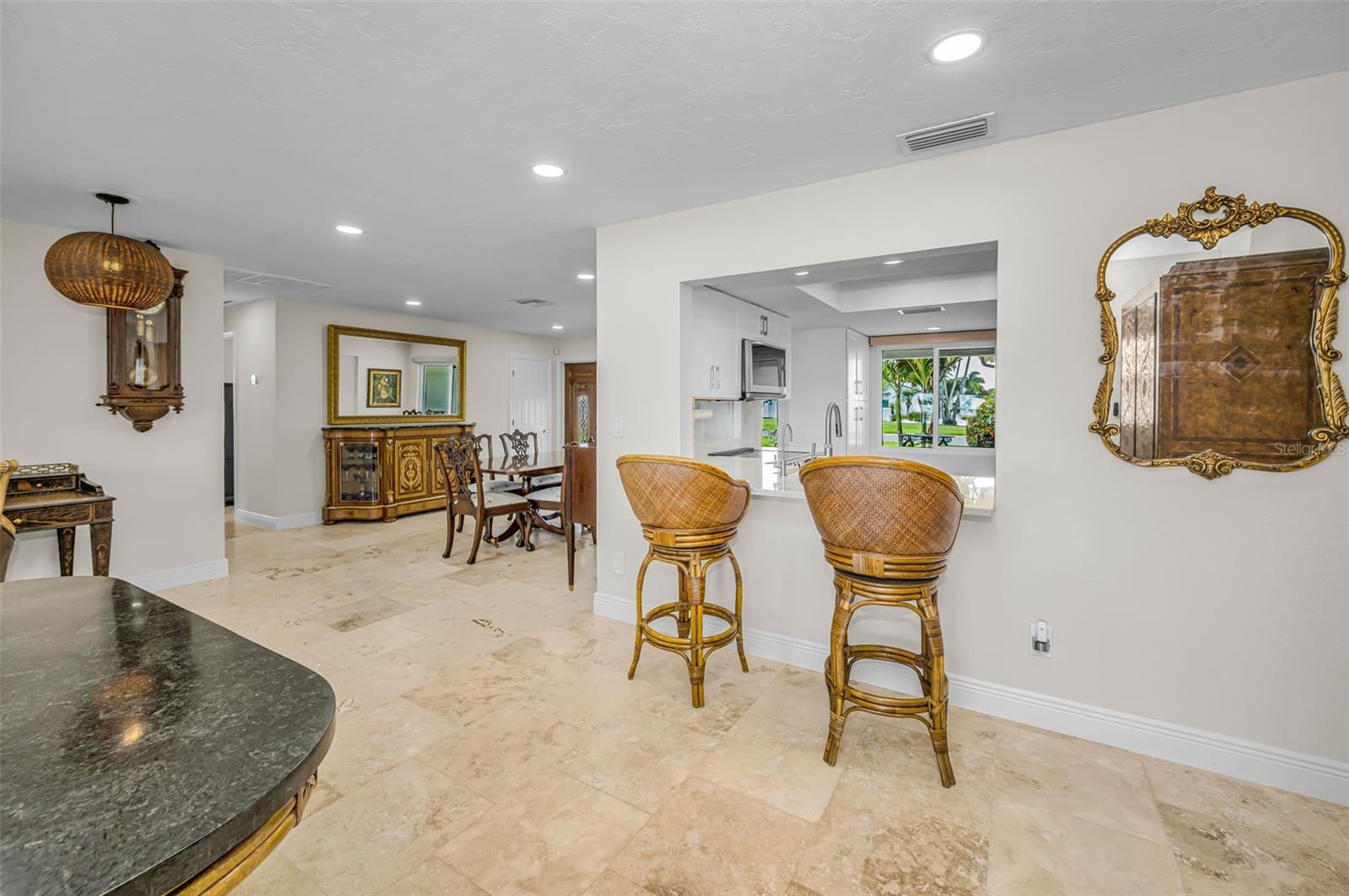 CAPRI ISLE - Residential