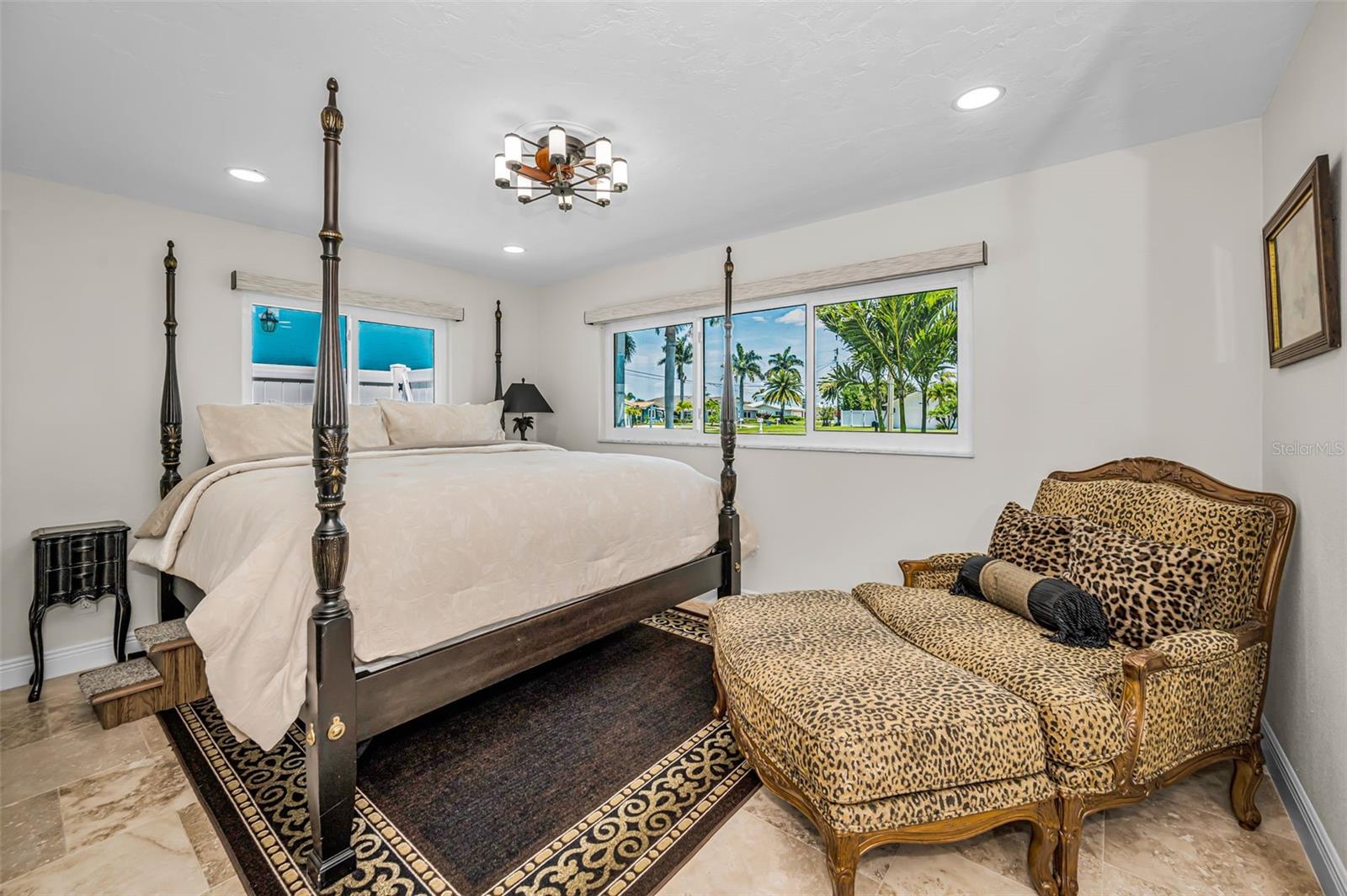 CAPRI ISLE - Residential