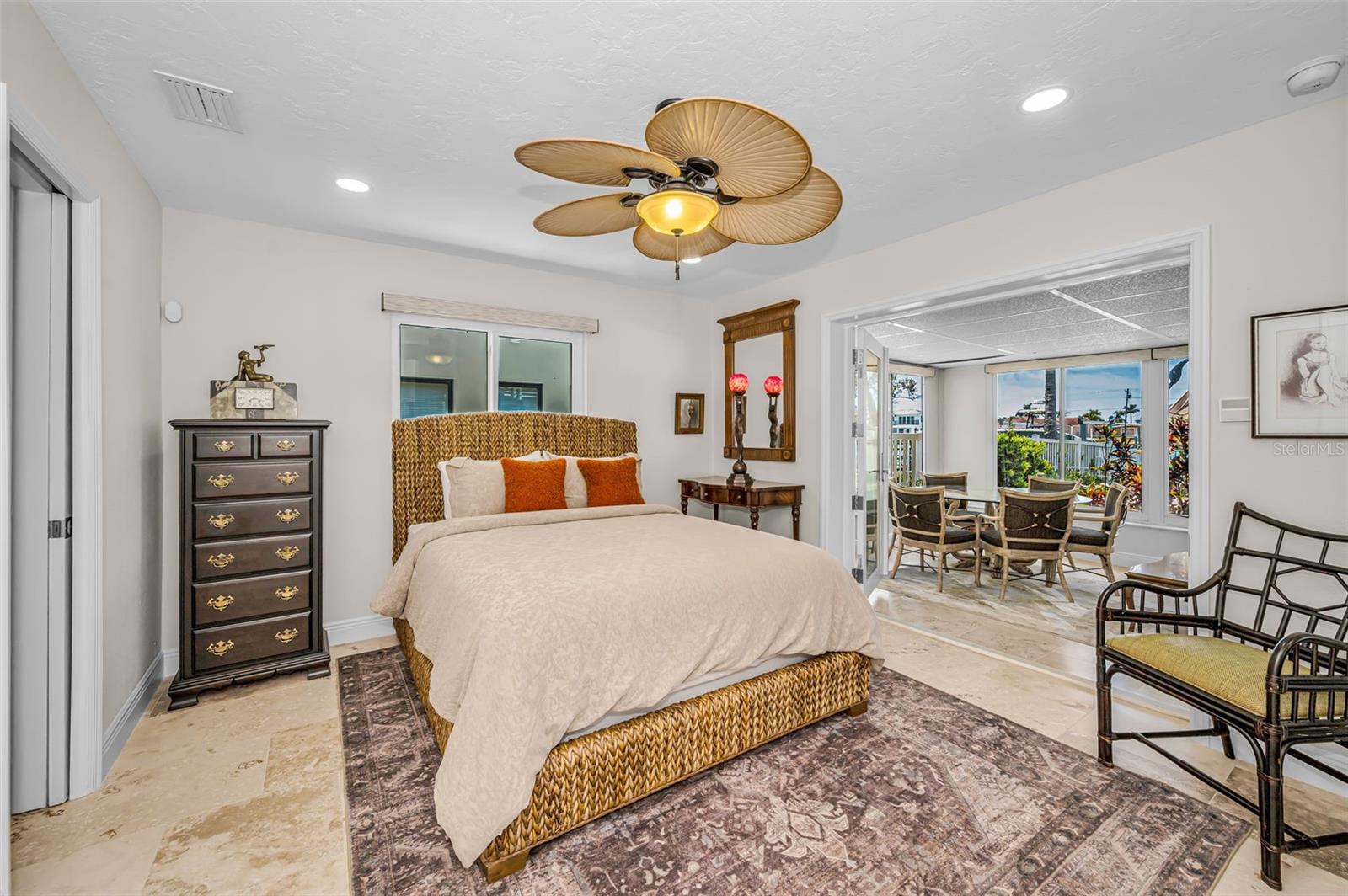 CAPRI ISLE - Residential