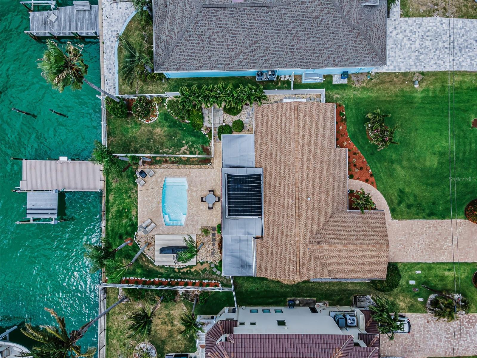 CAPRI ISLE - Residential