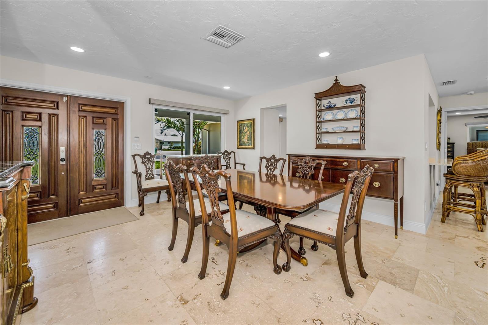 CAPRI ISLE - Residential