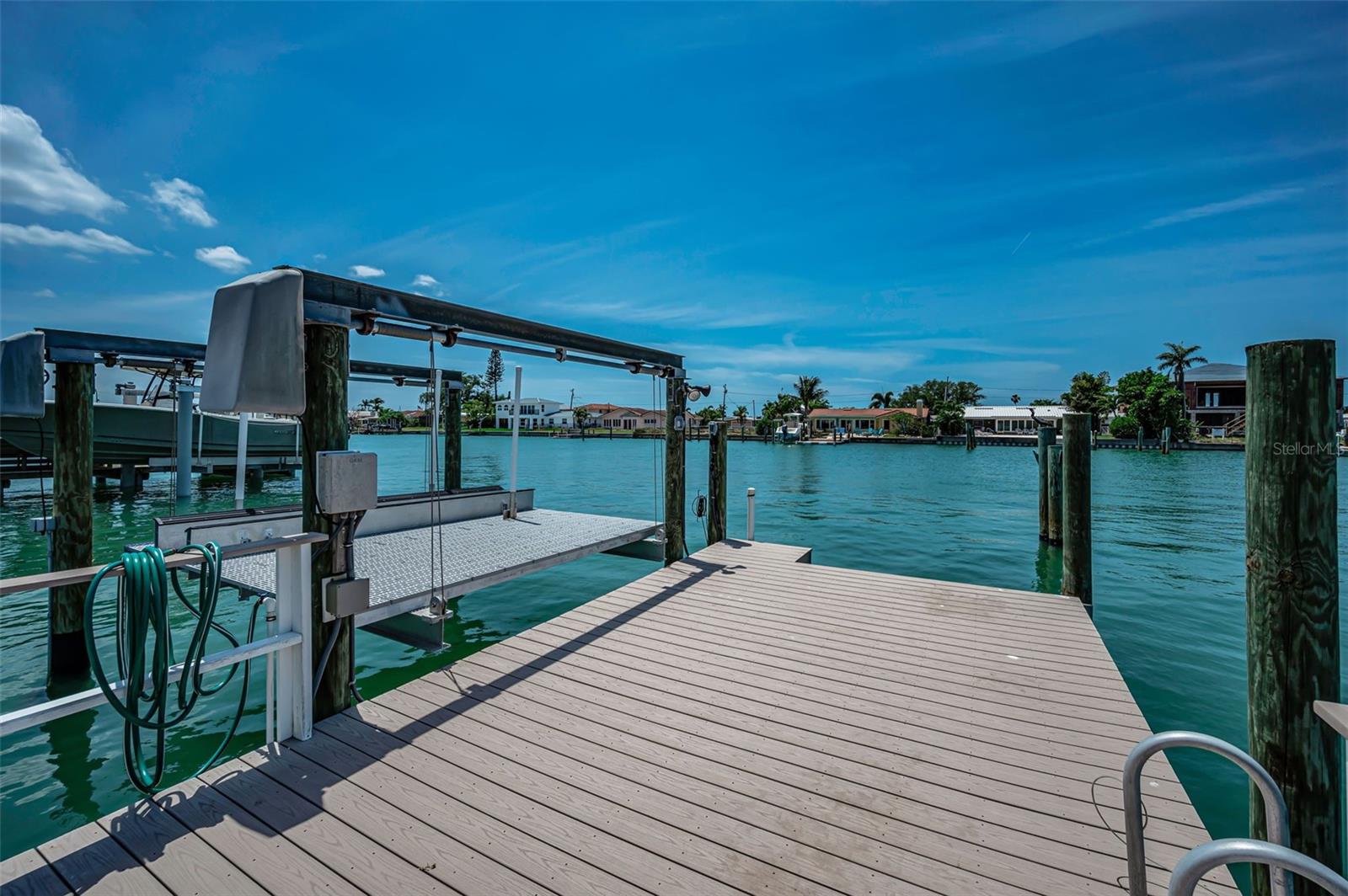 CAPRI ISLE - Residential