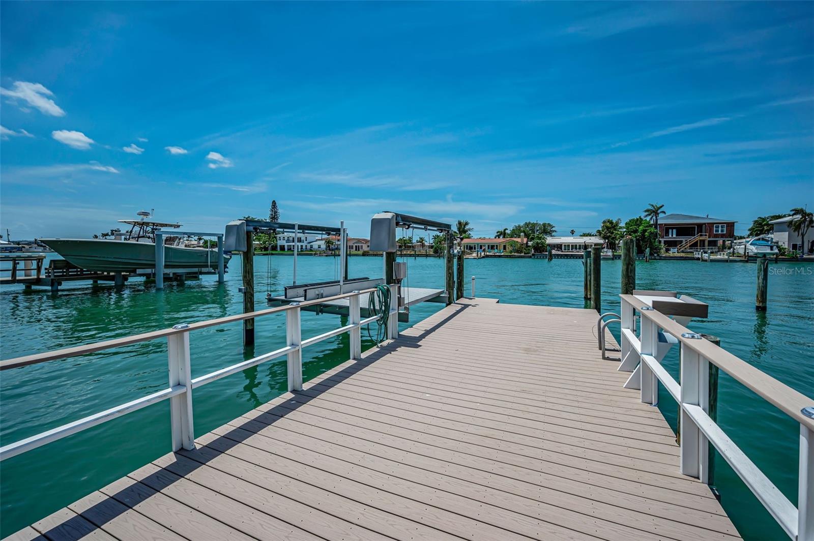 CAPRI ISLE - Residential