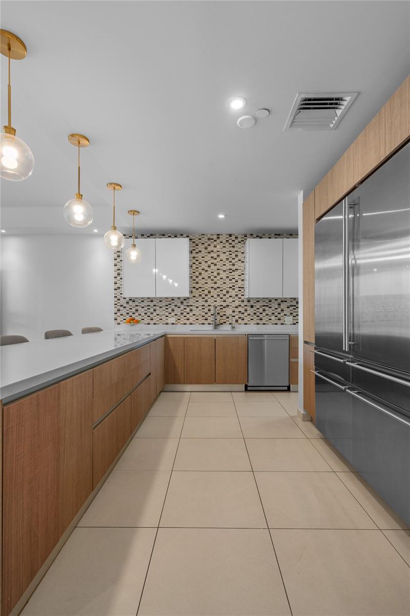 BAHIA PLAZA - Residential