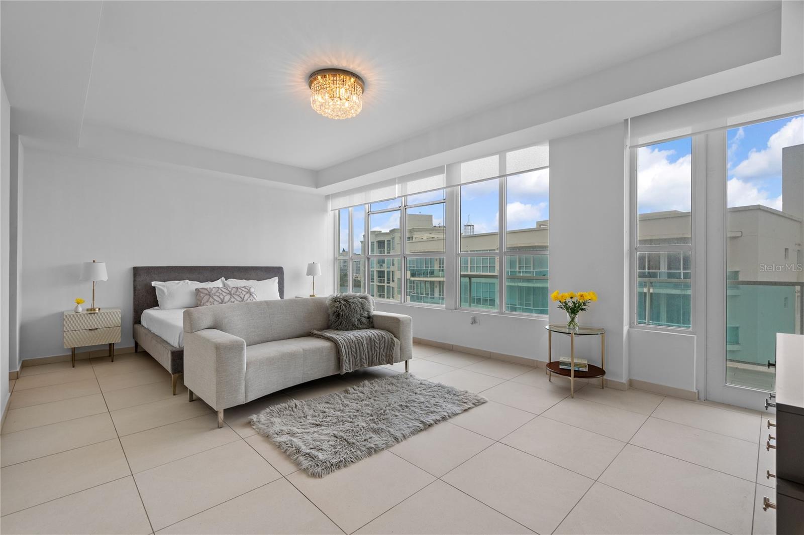 BAHIA PLAZA - Residential