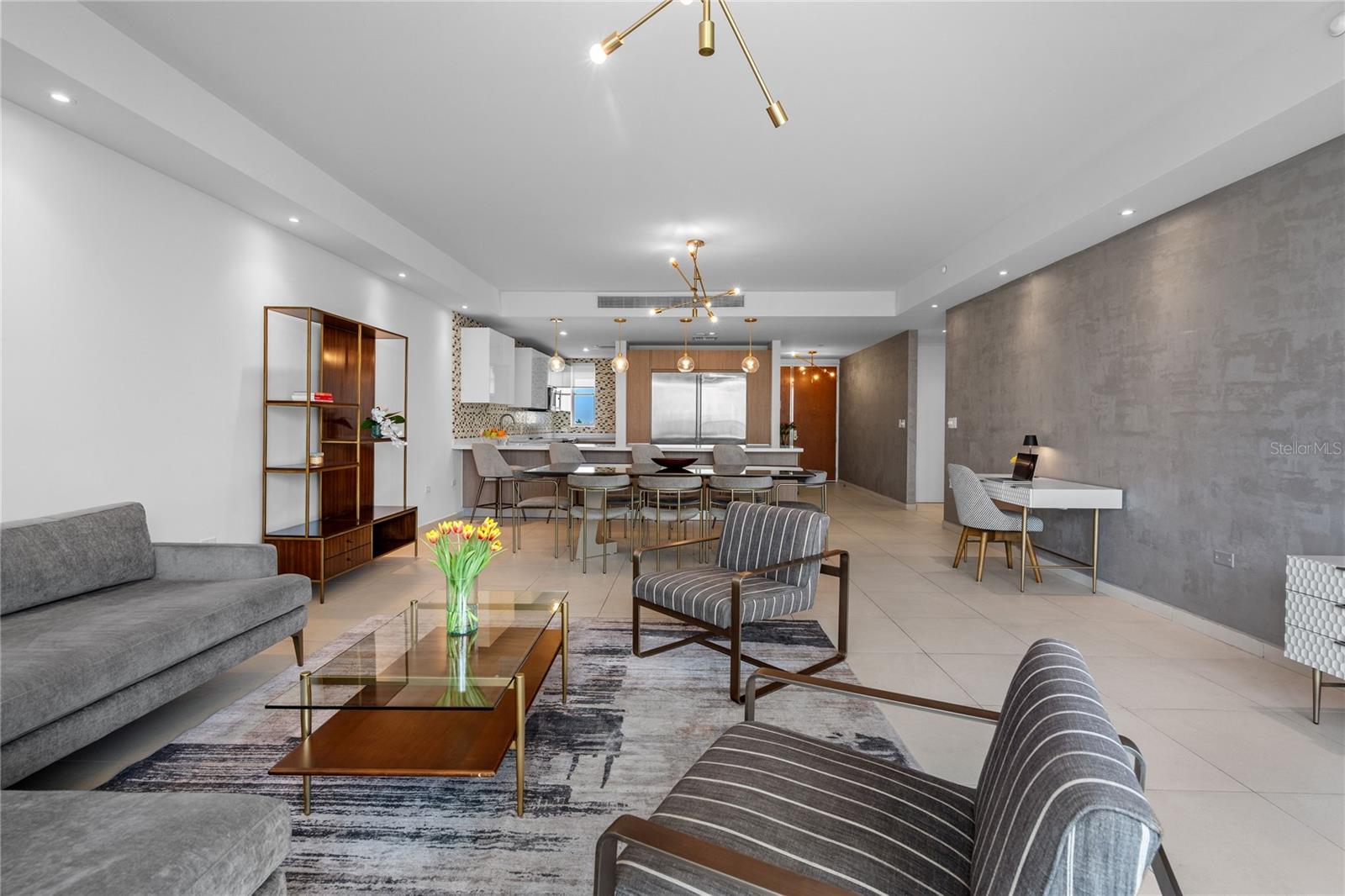 BAHIA PLAZA - Residential