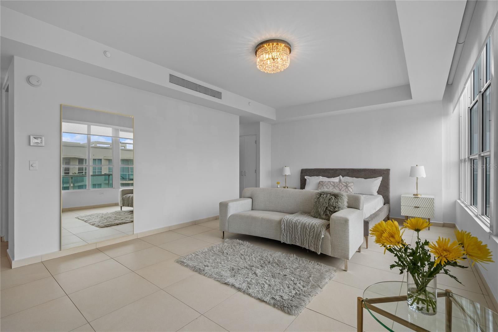 BAHIA PLAZA - Residential