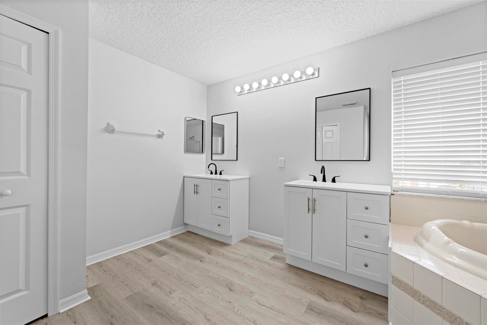 GRAND OAKS PH 02 UNITS 06 & 08 - Residential