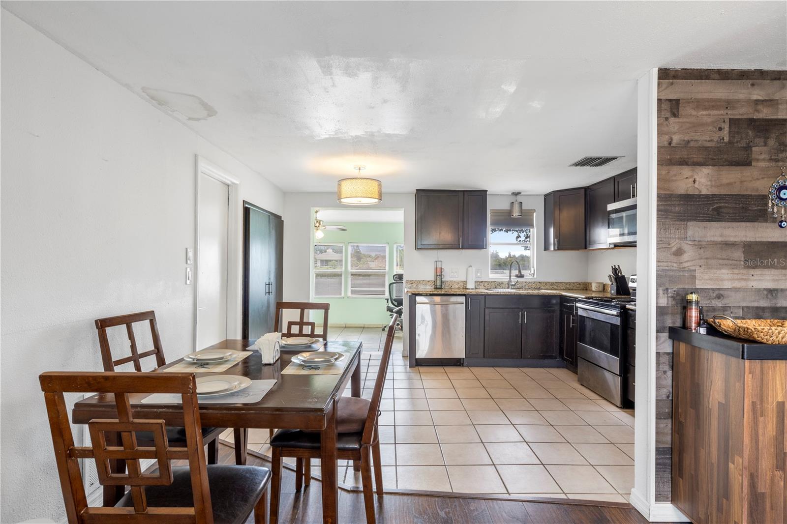 TAHITIAN DEV SUB - Residential