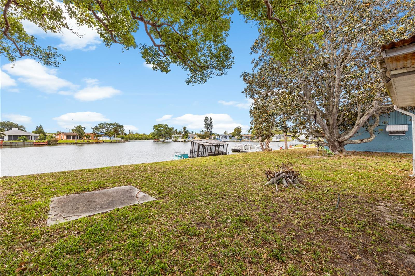 TAHITIAN DEV SUB - Residential