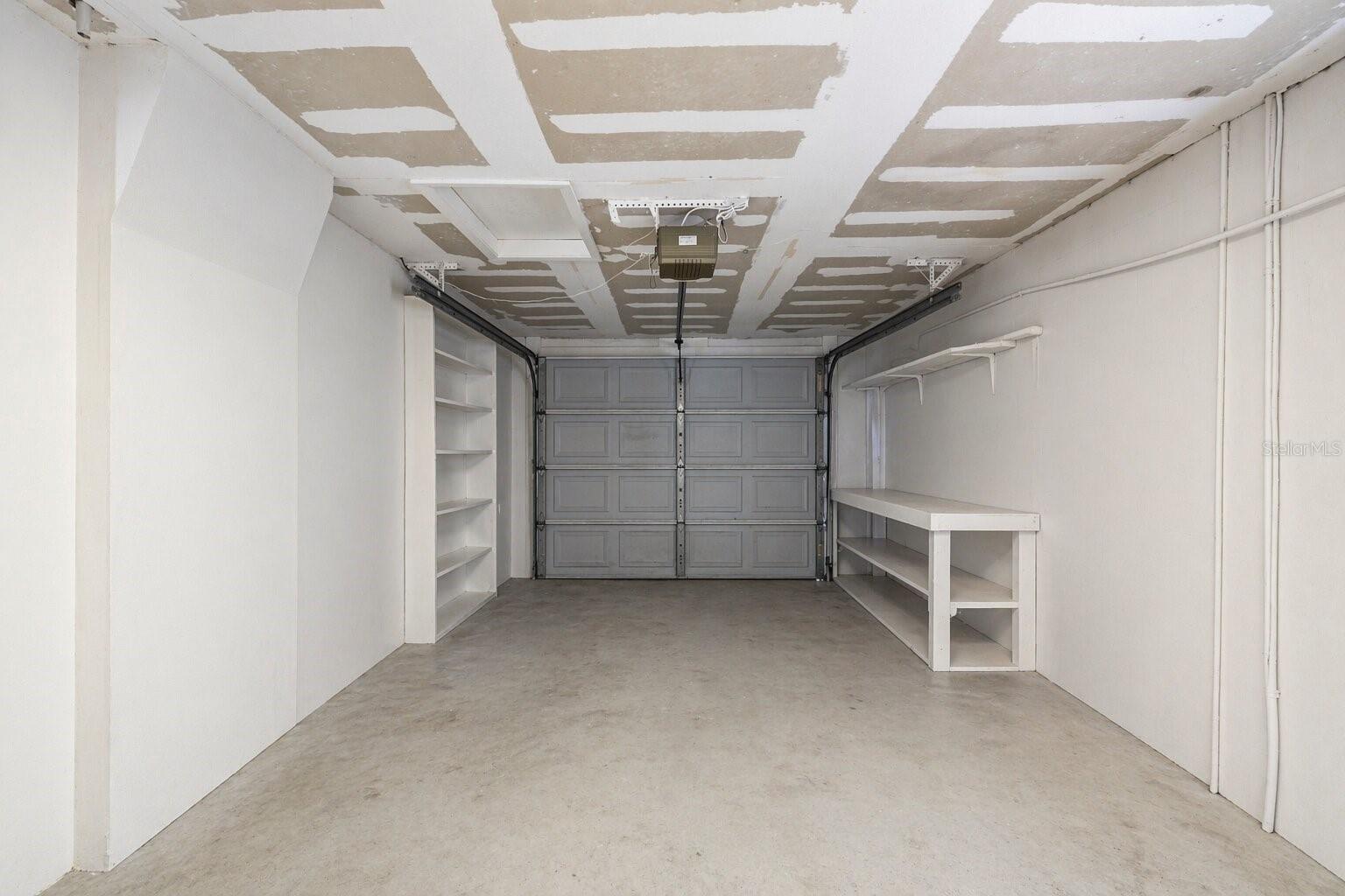 TAHITIAN DEV SUB - Residential