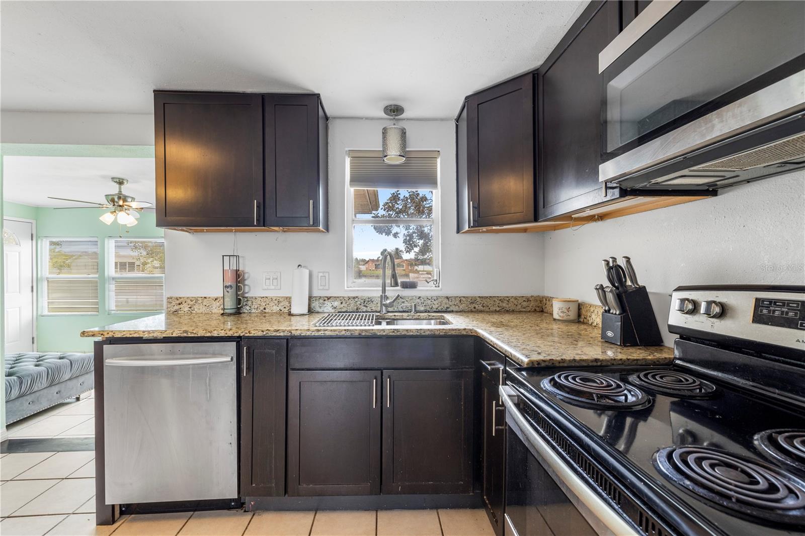 TAHITIAN DEV SUB - Residential