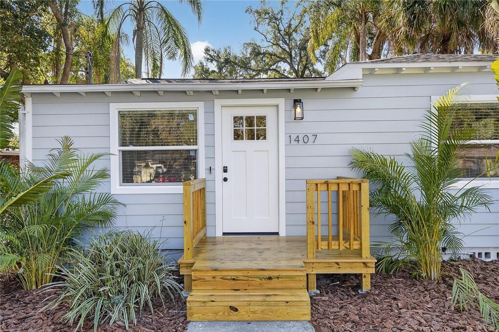 Photo of 1407 E North Street #1, Tampa, FL 33604 (MLS # TB8470070)