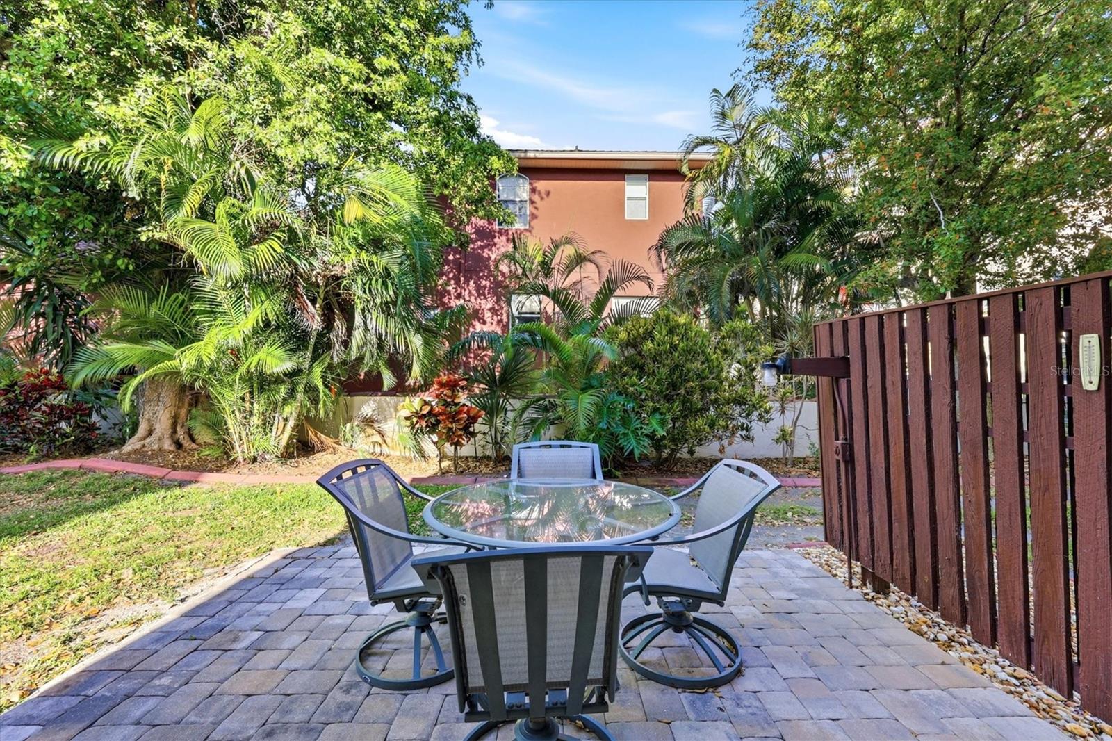 BELLA COSTA I - Residential