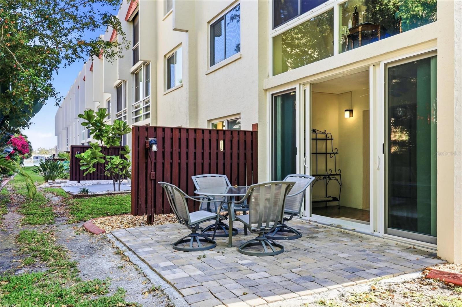 BELLA COSTA I - Residential