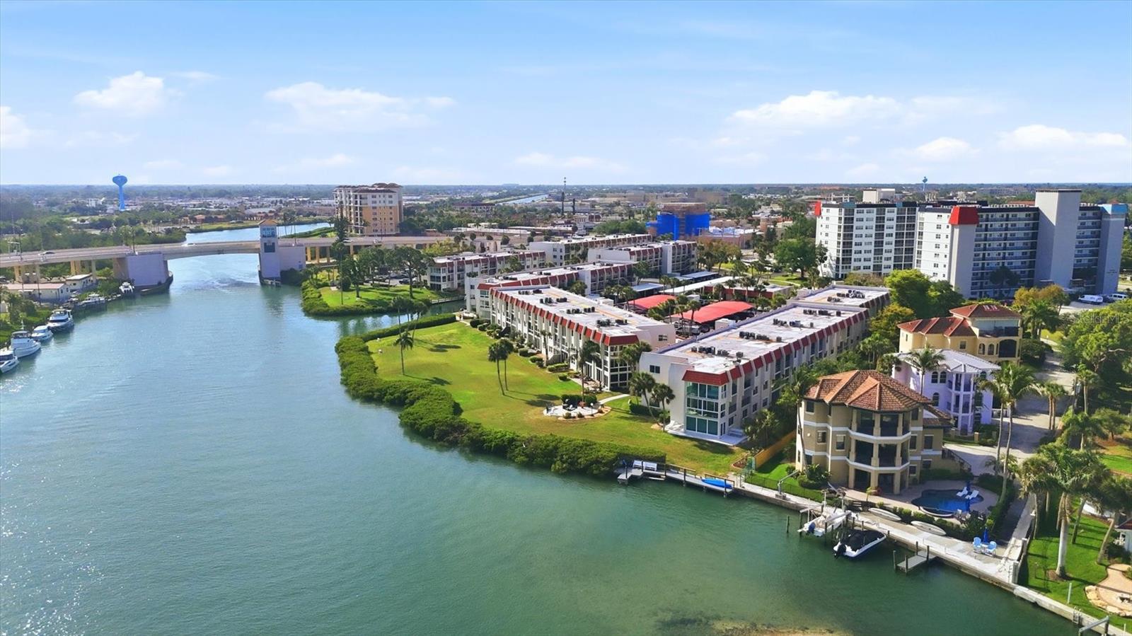 BELLA COSTA I - Residential