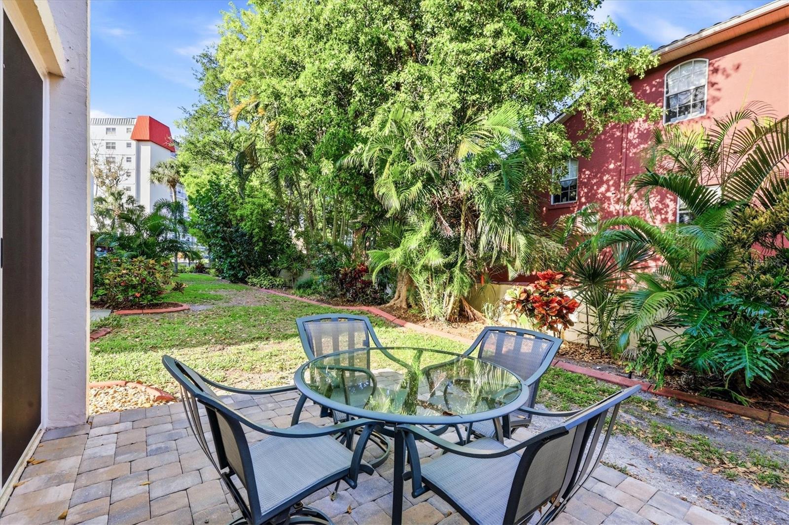 BELLA COSTA I - Residential