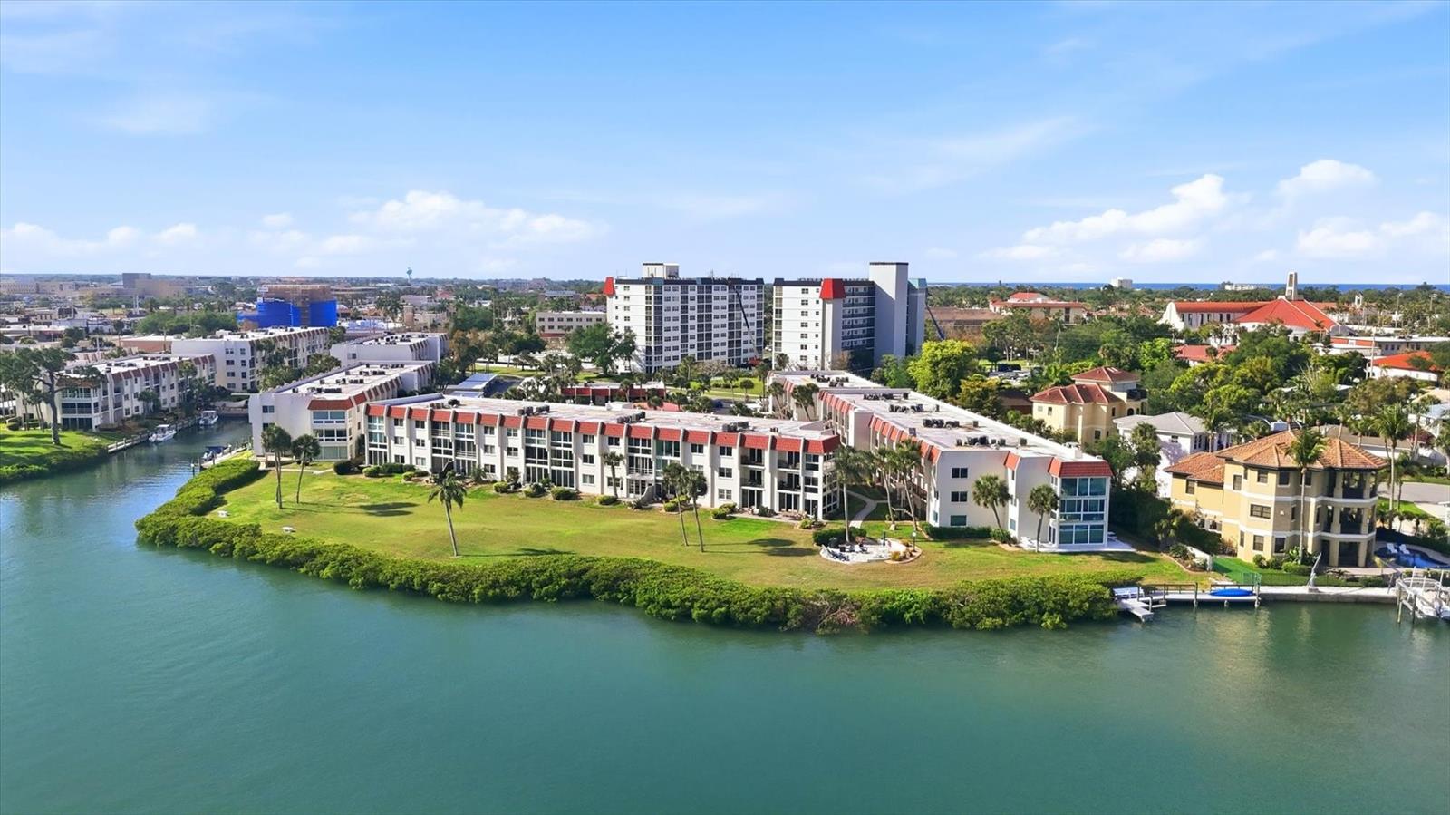 BELLA COSTA I - Residential