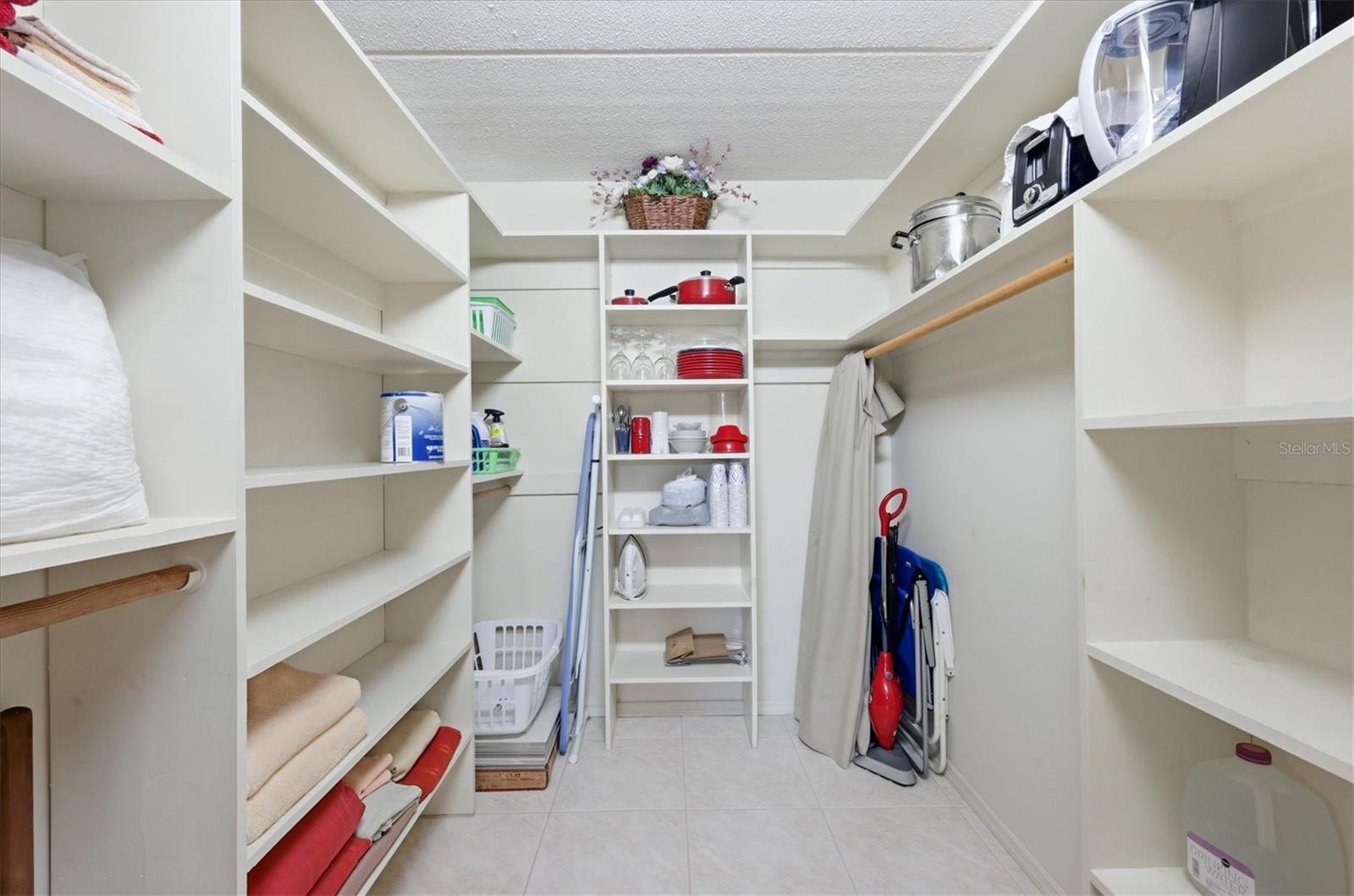 BELLA COSTA I - Residential