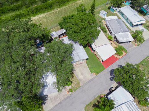 A home in LAKE WALES