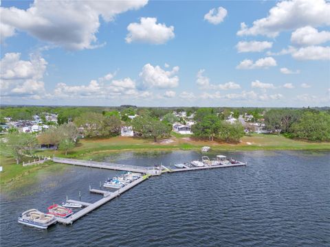 A home in LAKE WALES