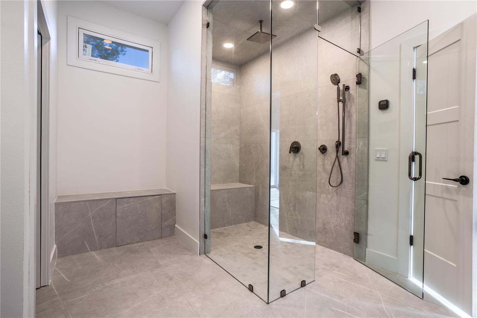 ISLEWORTH - Residential