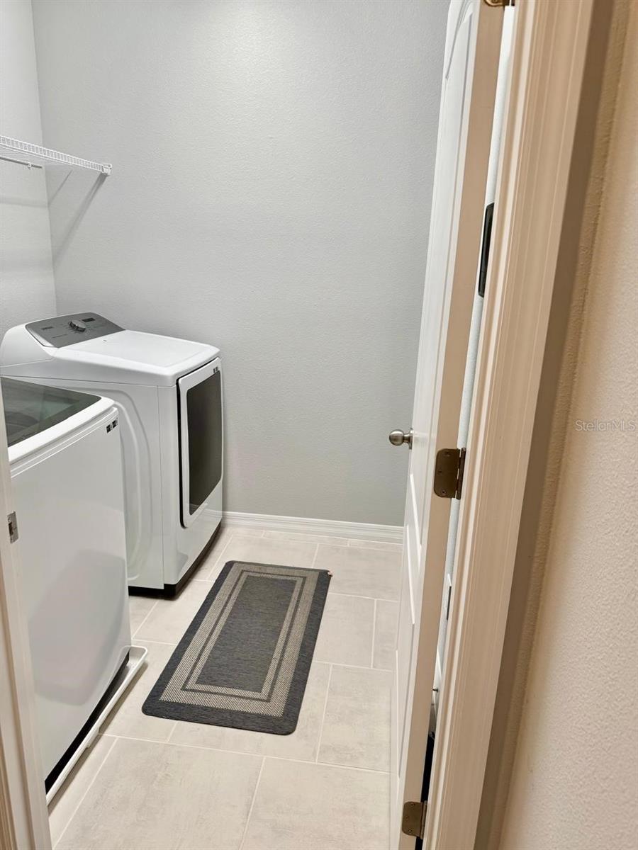 LAKE MEADOW LANDING - Residential Lease