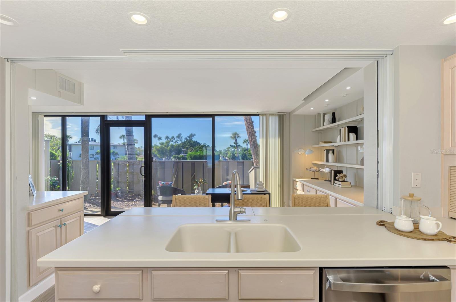 WESTBAY POINT & MOORINGS II - Residential