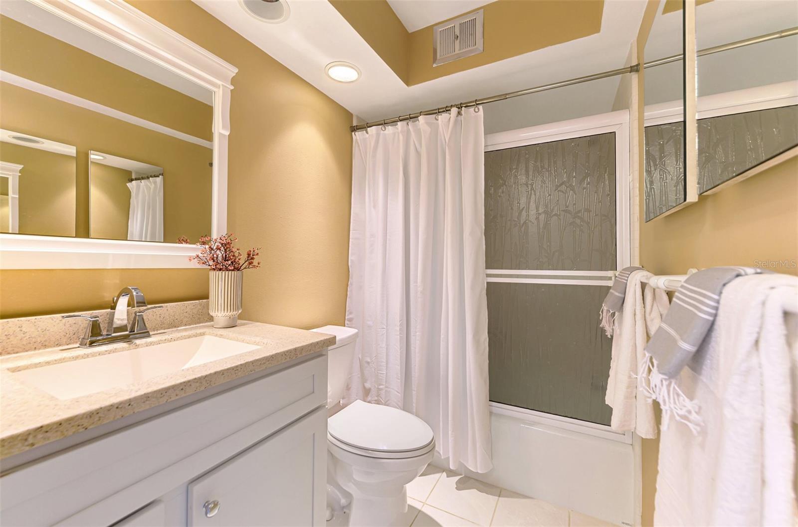 WESTBAY POINT & MOORINGS II - Residential